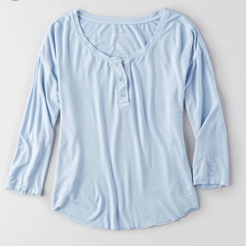 EUC american eagle light blue henley top